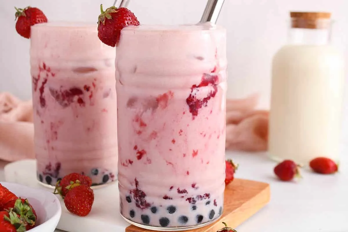 Strawberry bubble  tea